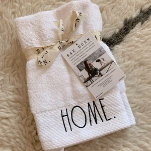 Rae Dunn Fingertip Towels Set of 2